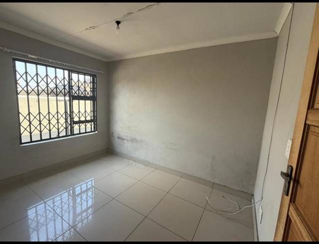 0 BEDROOM PROPERTY TO RENT IN PROTEA GLEN